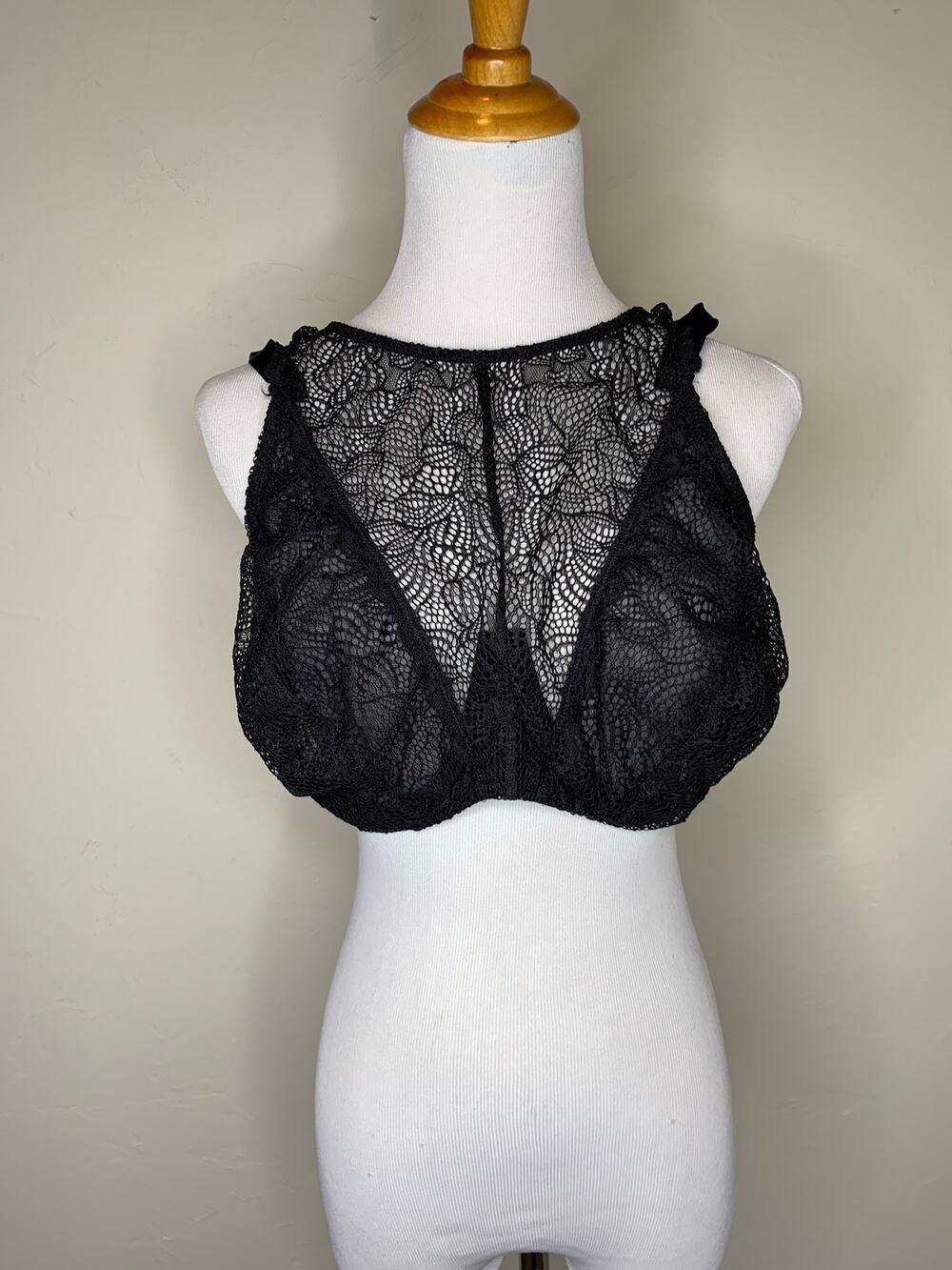 Cacique 42D Black Underwire Bra High Lace Neck Bra